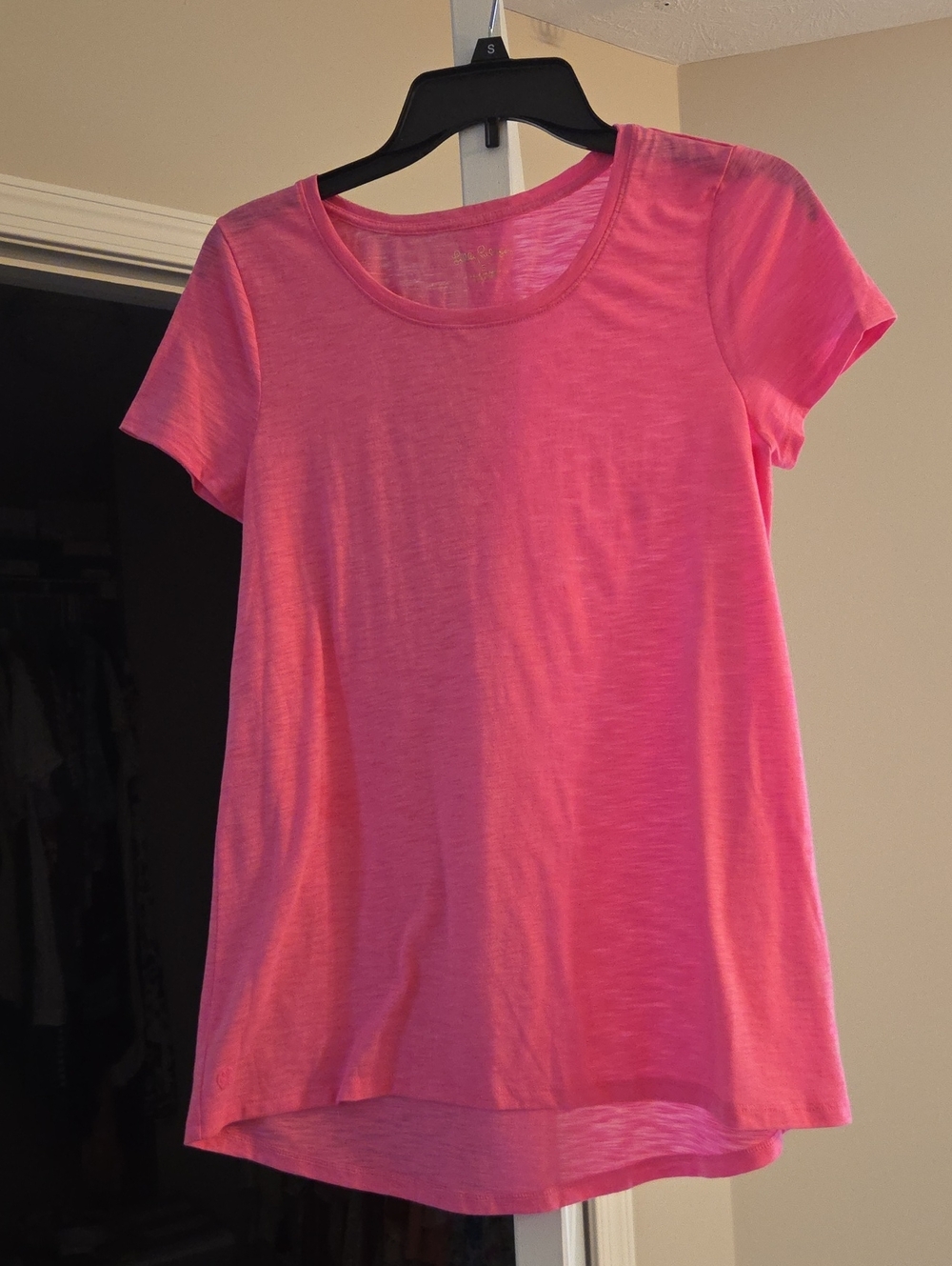 Lilly Pulitzer Hot Pink Scoop Neck Short Sleeve Tee - Sz SMALL